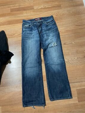 Kingston Men's Blue Straight-Leg Jeans with Distressed Detail